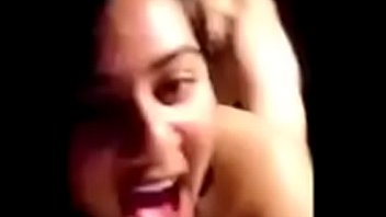 Латинос с голливудской томной улыбкой занимается сексом с факером перед камерой
